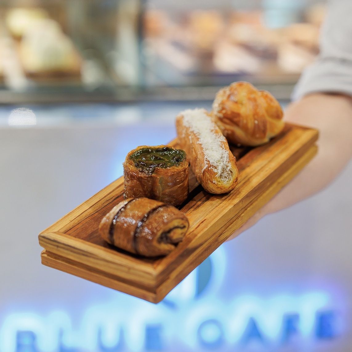 03-Blue Café by Alain Ducasse.jpg